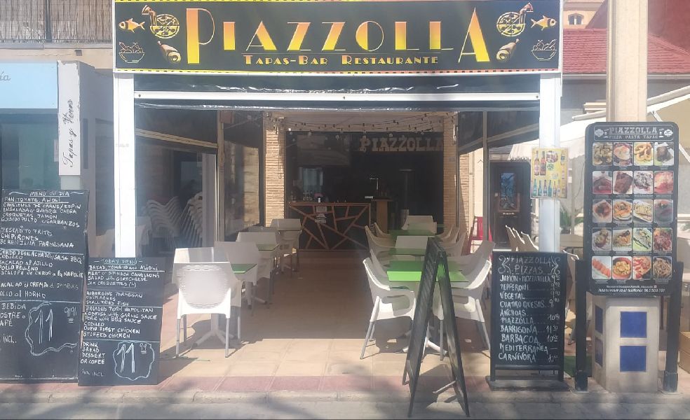 PIAZZOLLA,  Restaurante-Pizzas